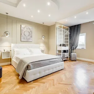 Mellini Palace By Premium Collection Πανσιόν